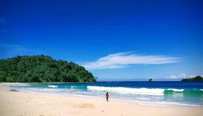 4 Aktivitas Seru Di Pantai Sendiki, Traveler Wajib Coba Nih!