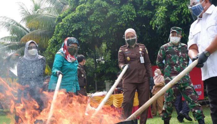 Ribuan Barang Bukti Kejahatan Dimusnahkan, Salah Satunya Uang Palsu