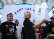 Lewat Sablon Kaus Gratis, Relawan Galang Dukungan Menangkan Ganjar-Mahfud